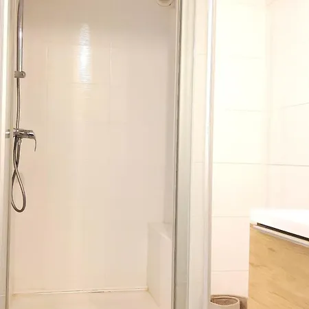 Apartment Bright T2 Near Center *